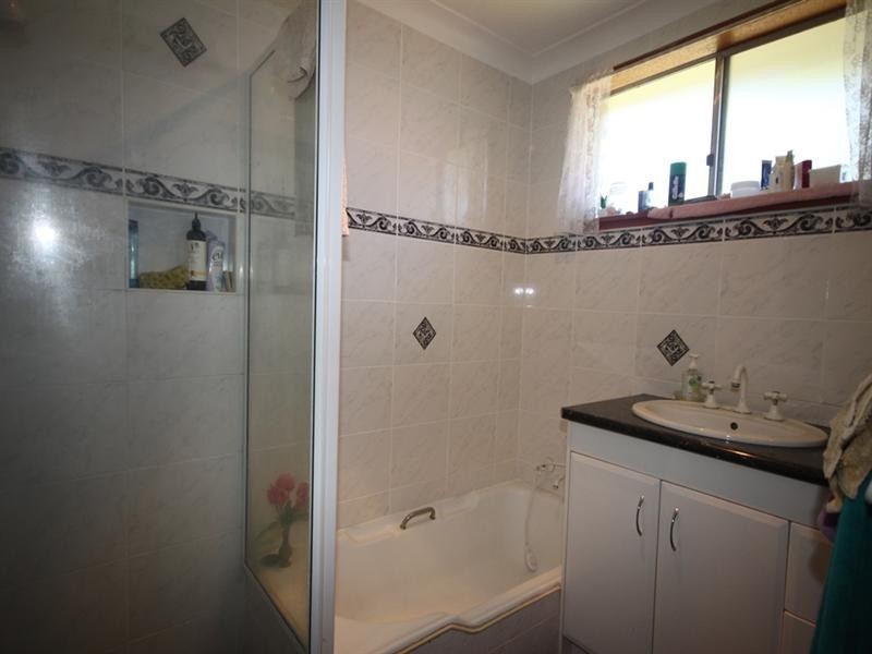 51 Minnamurra Crescent, Tamworth NSW 2340