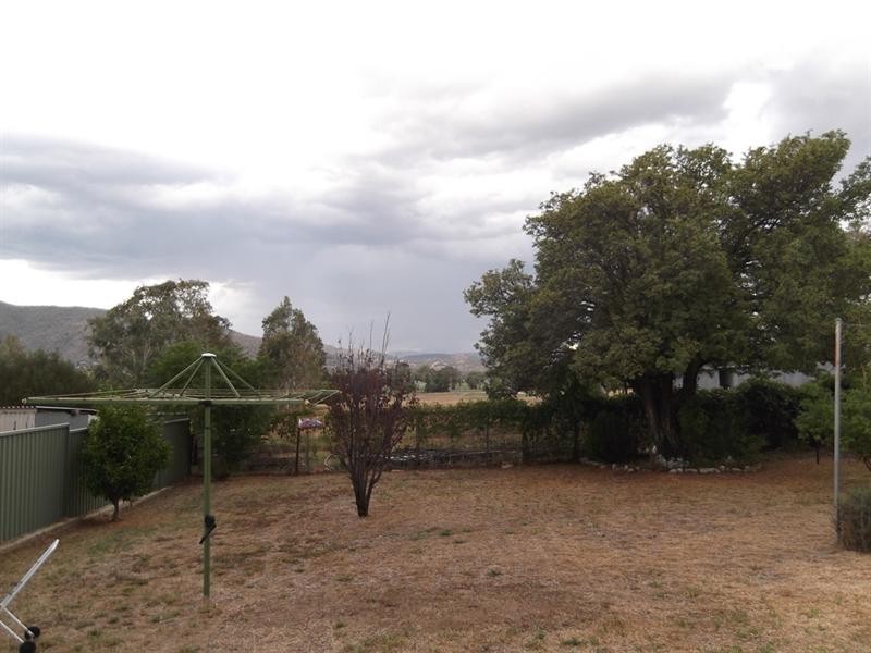 13 Hilton Street, Tamworth NSW 2340