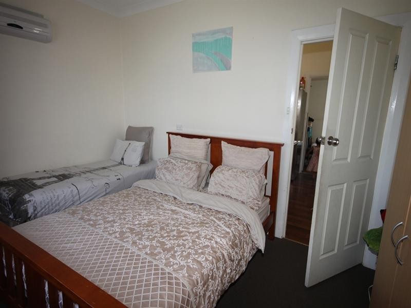 20 Holland Street, Tamworth NSW 2340