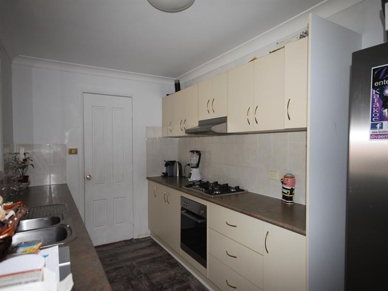 4 Burdekin Place, Westdale NSW 2340