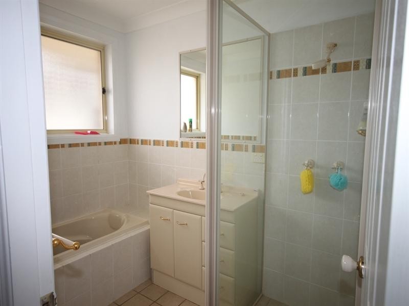 4 Burdekin Place, Westdale NSW 2340