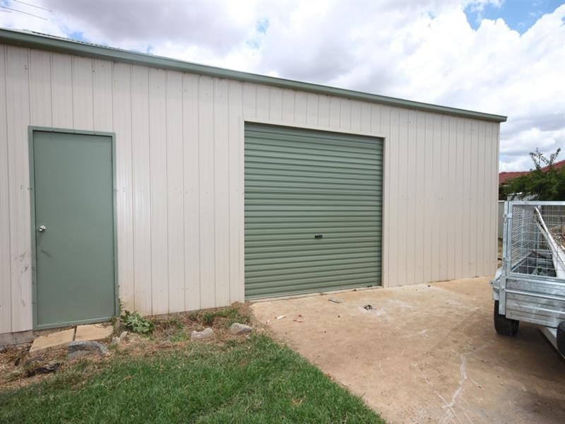 4 Burdekin Place, Westdale NSW 2340