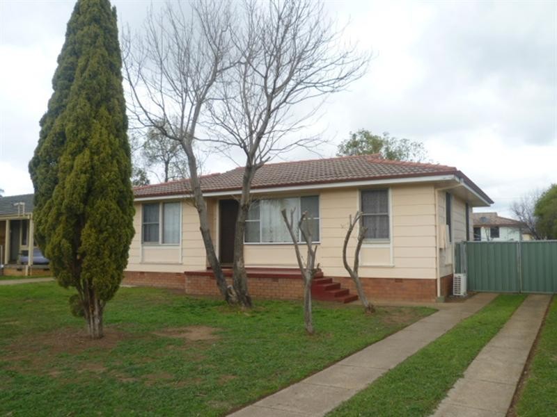 44 Bourne Street, Tamworth NSW 2340