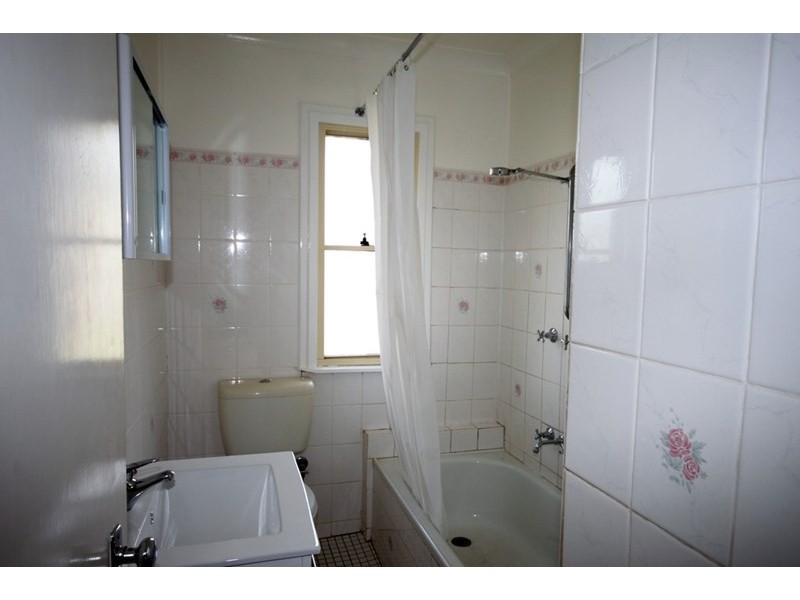 8 Edith Street, Tamworth NSW 2340