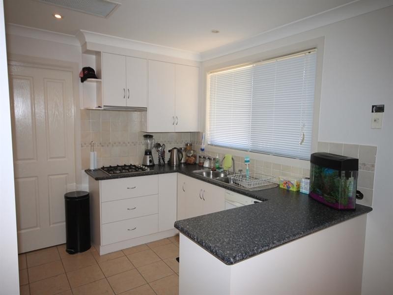 37 Illoura Street, Tamworth NSW 2340