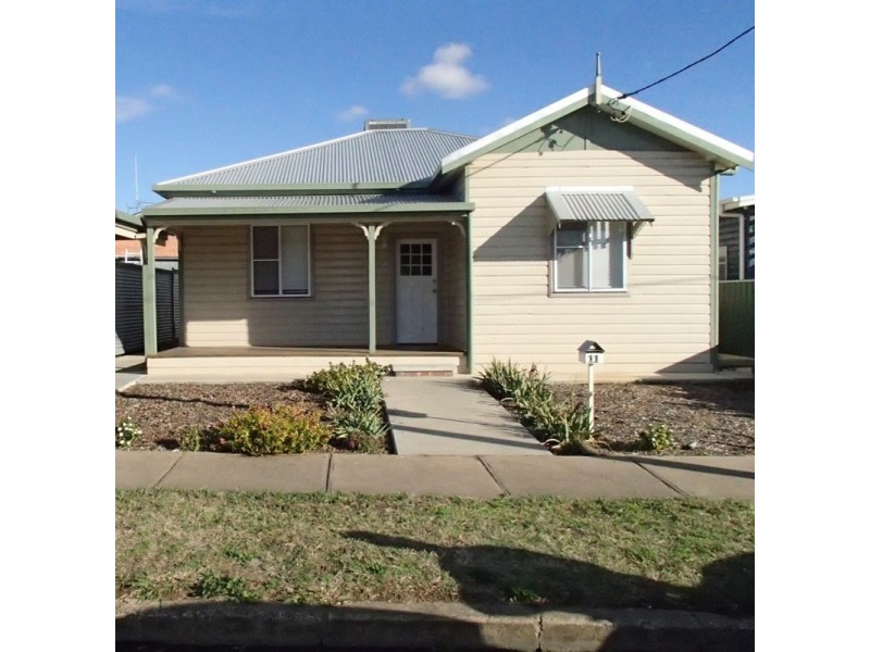 11 In Street, Tamworth NSW 2340