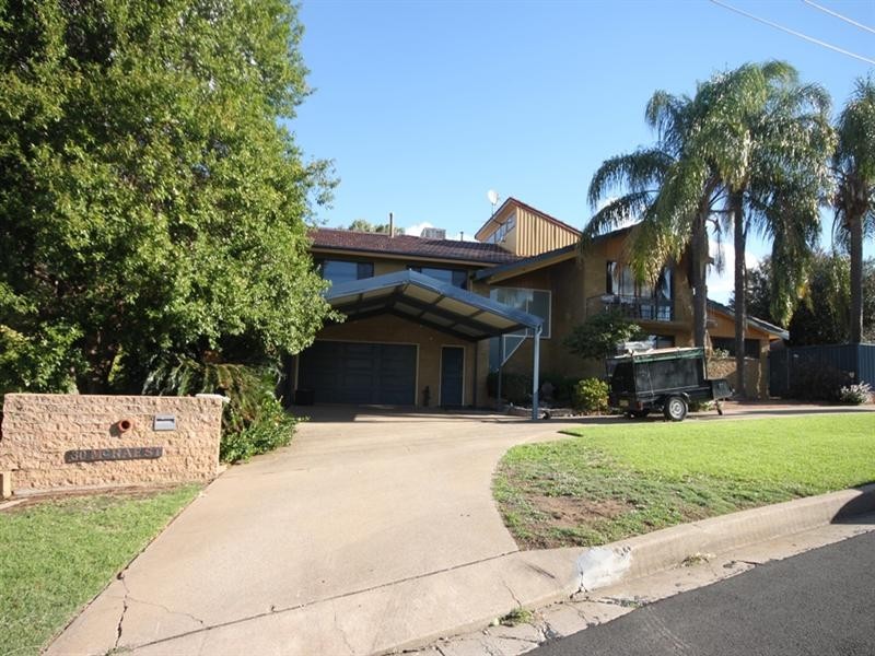 30 McRae Street, Tamworth NSW 2340