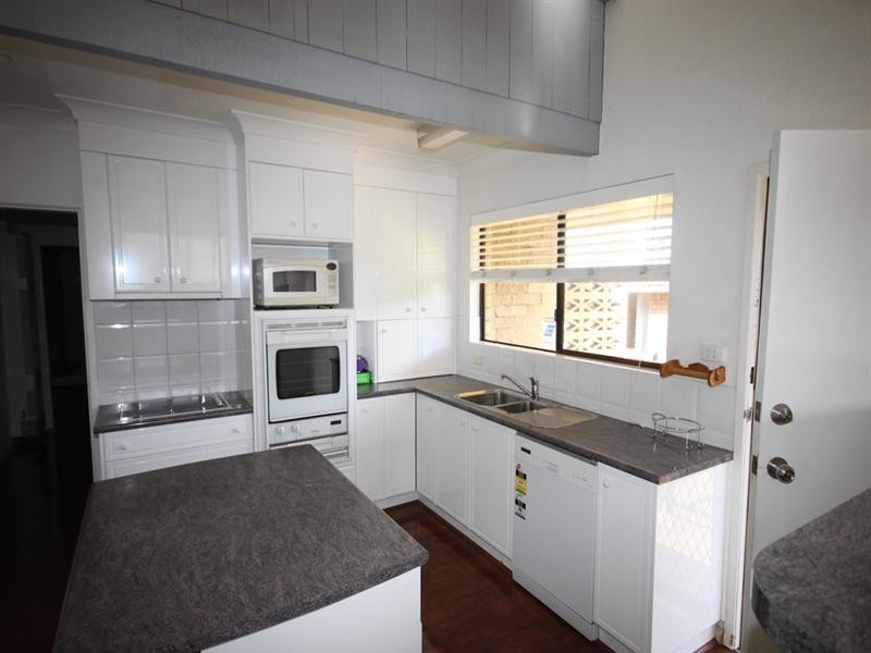 30 McRae Street, Tamworth NSW 2340