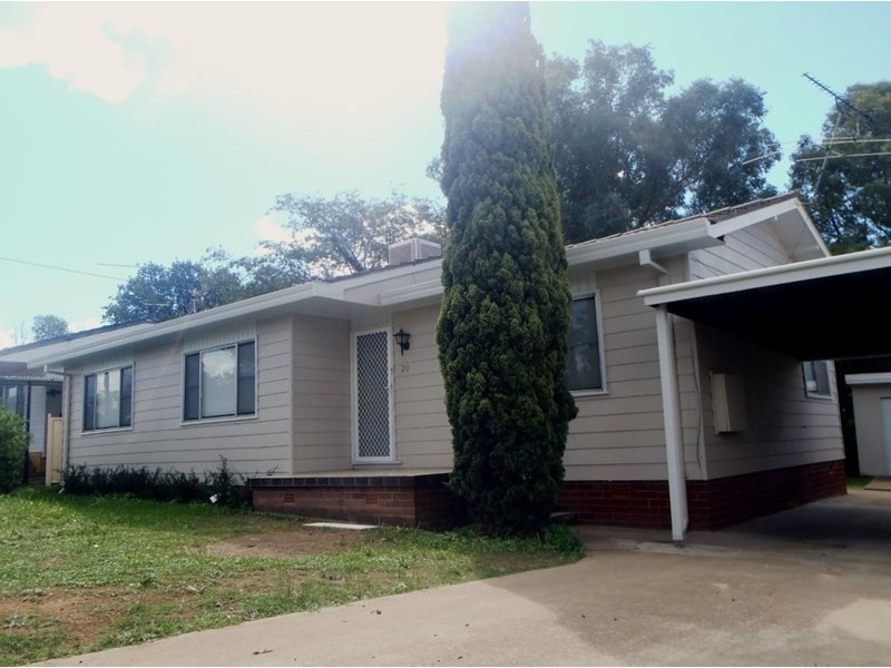 20 Kyooma Street, Tamworth NSW 2340