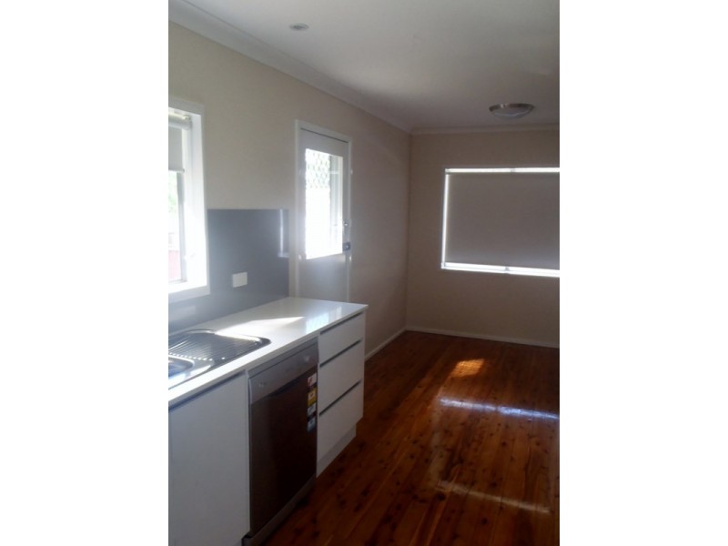 20 Kyooma Street, Tamworth NSW 2340