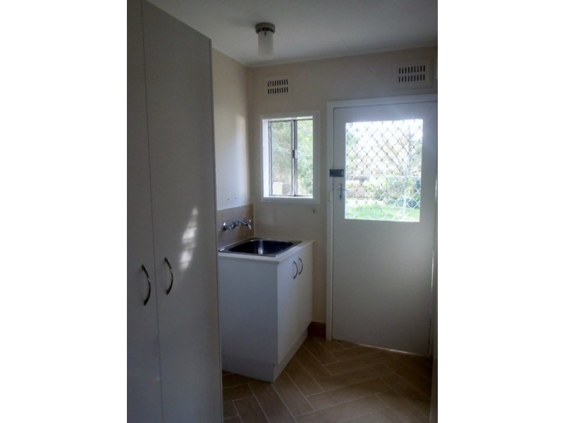 20 Kyooma Street, Tamworth NSW 2340