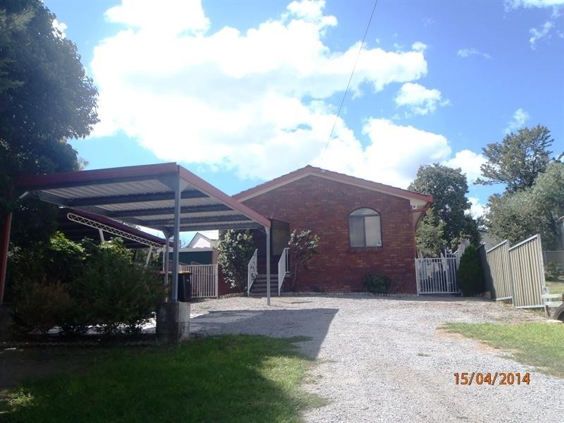 4 Dowell Avenue, Tamworth NSW 2340