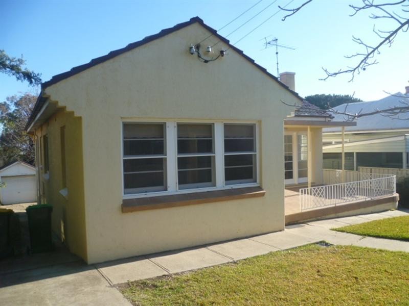 141 Upper Street, Tamworth NSW 2340