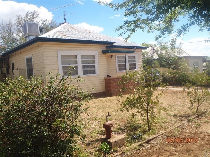 125 Piper Street, Tamworth NSW 2340