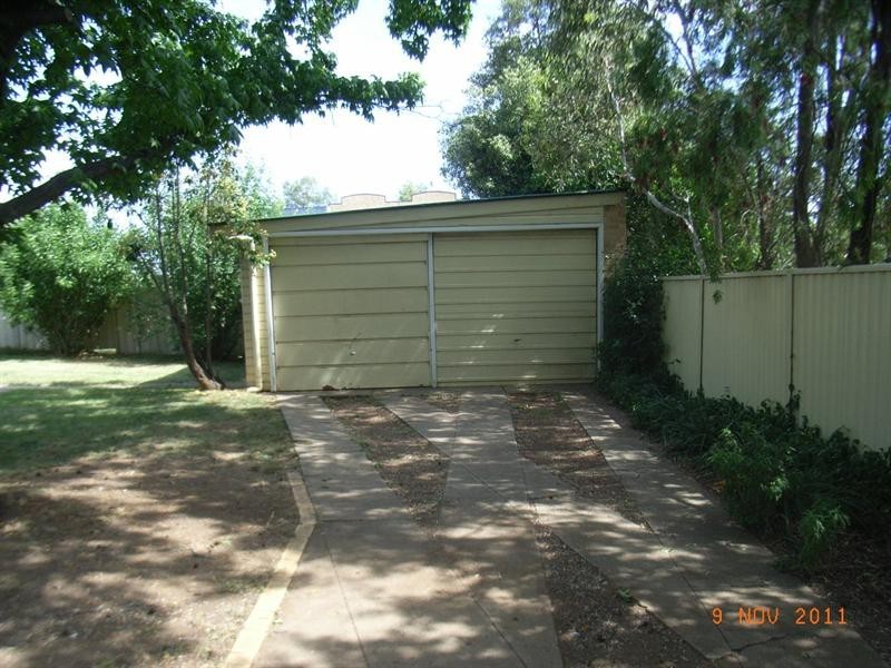 125 Piper Street, Tamworth NSW 2340