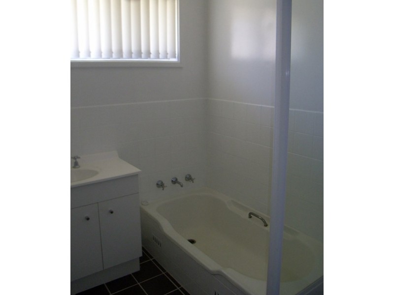 42 Jill Street, Tamworth NSW 2340