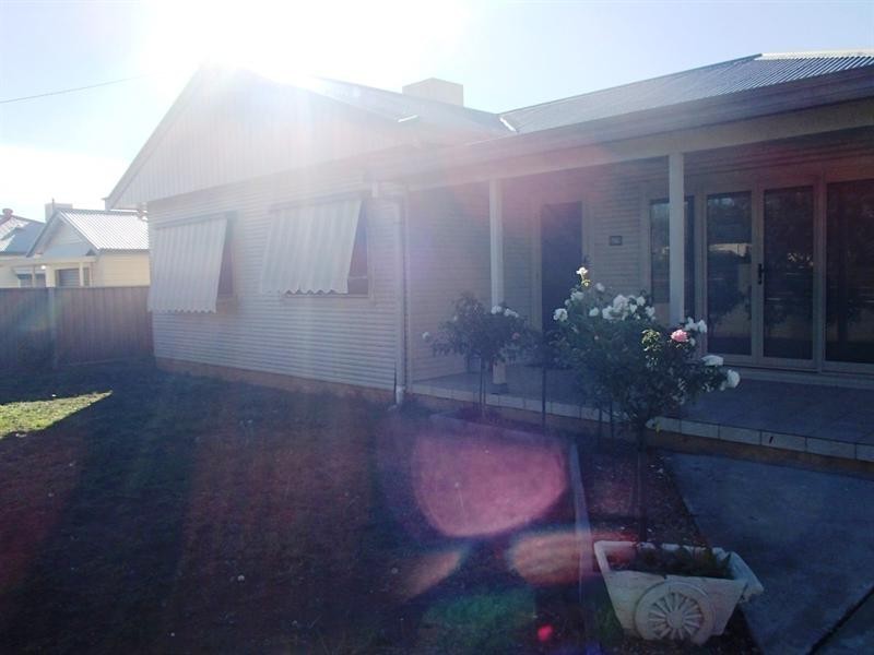 27 Edinburgh Avenue, Tamworth NSW 2340