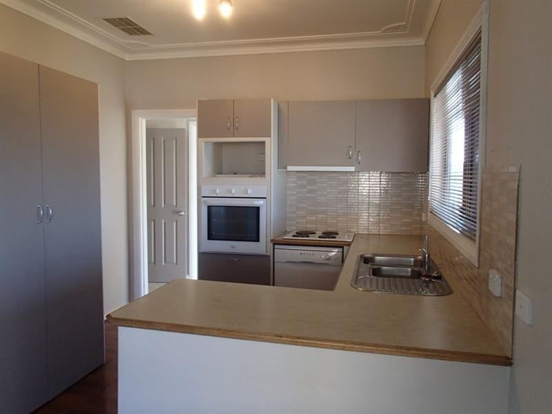 27 Edinburgh Avenue, Tamworth NSW 2340