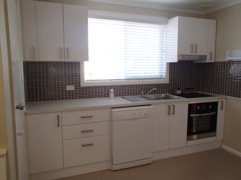 10 Larool Street, Tamworth NSW 2340