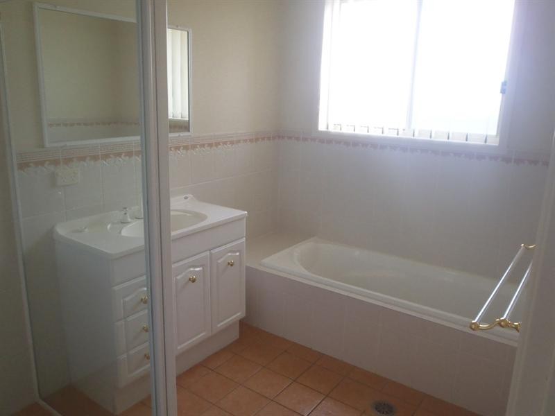 69 Boronia Drive, Tamworth NSW 2340