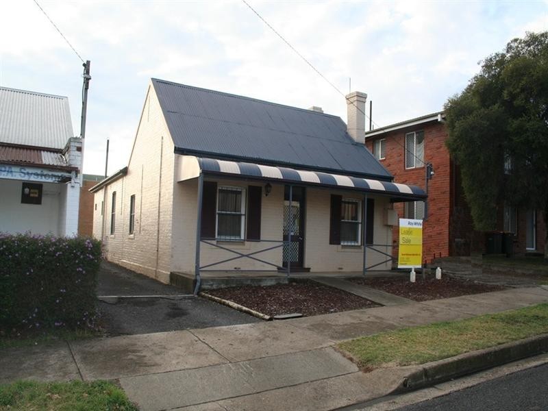 30 Bourke Street, Tamworth NSW 2340