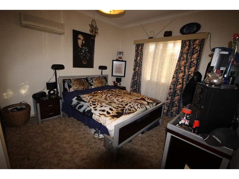 11 John Street, Tamworth NSW 2340