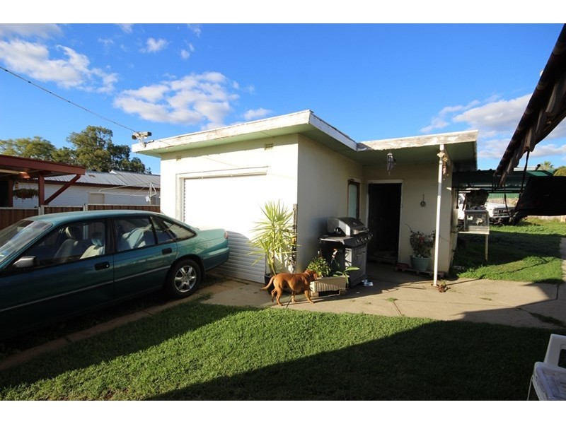 11 John Street, Tamworth NSW 2340