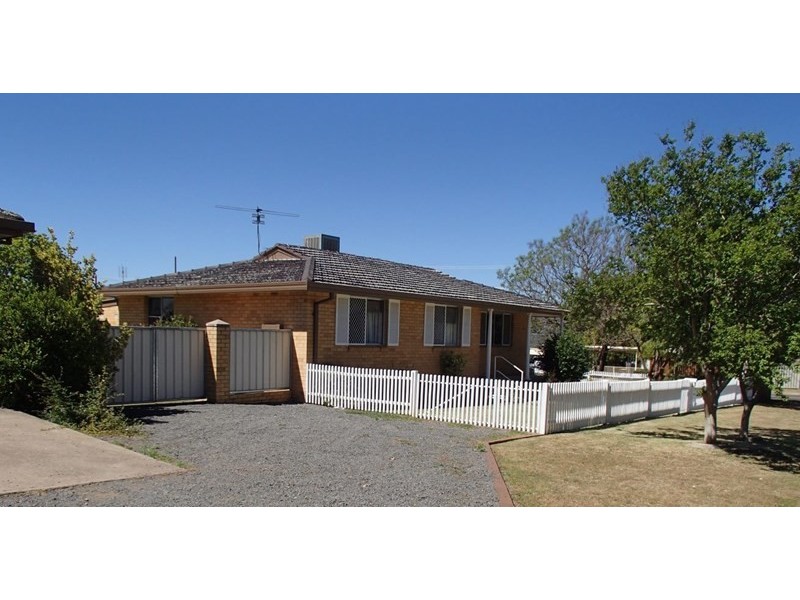 30 Kyooma Street, Tamworth NSW 2340