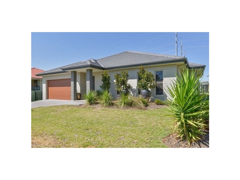 38 The Grange, Tamworth NSW 2340