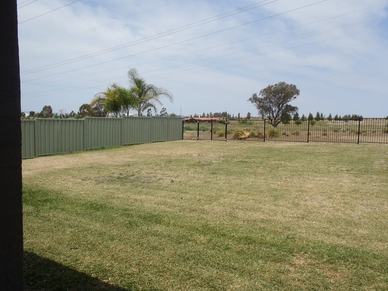 38 The Grange, Tamworth NSW 2340