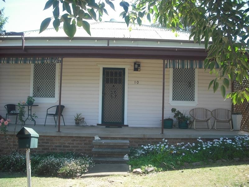 10 Poole Street, Werris Creek NSW 2341