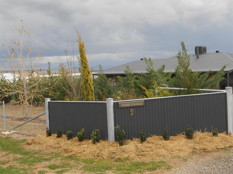 9 Conjola Drive, Tamworth NSW 2340
