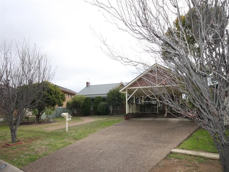 16 The Terrace, Tamworth NSW 2340