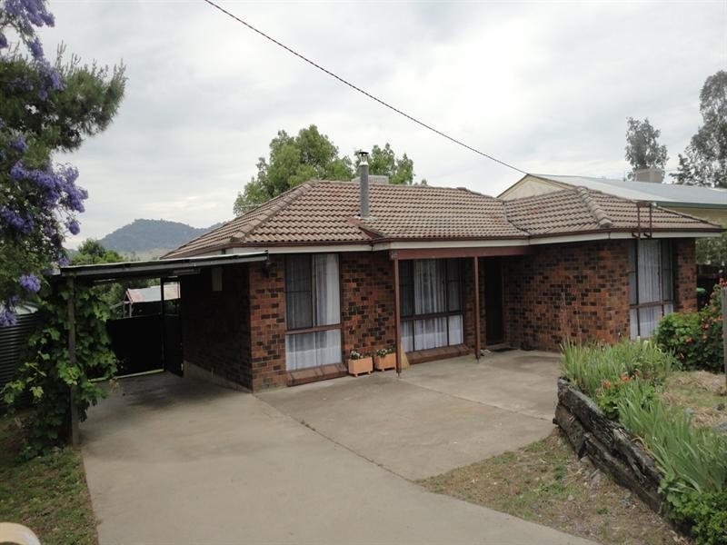 28 Denman Avenue, Kootingal NSW 2352