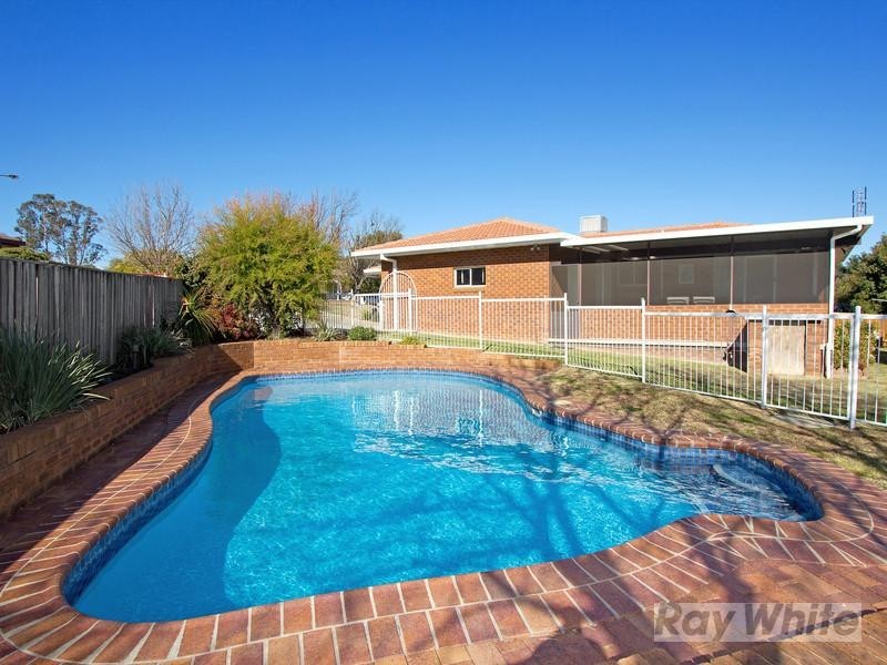 17 Camira Crescent, Tamworth NSW 2340