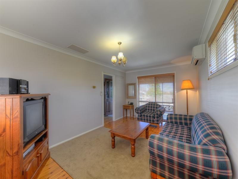 12 Carthage Street, Tamworth NSW 2340