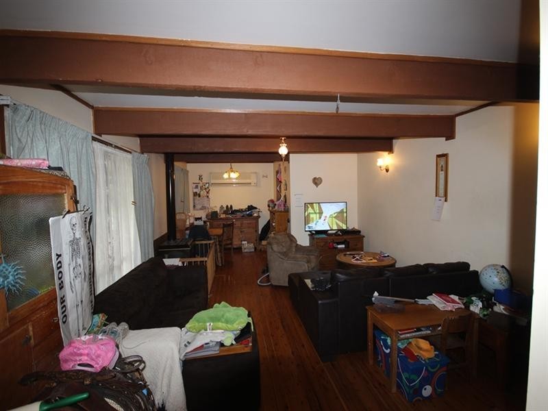 32 Susan Street, Kootingal NSW 2352