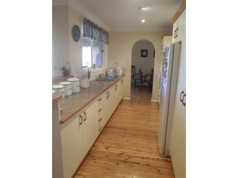 125 Edward Street, Tamworth NSW 2340