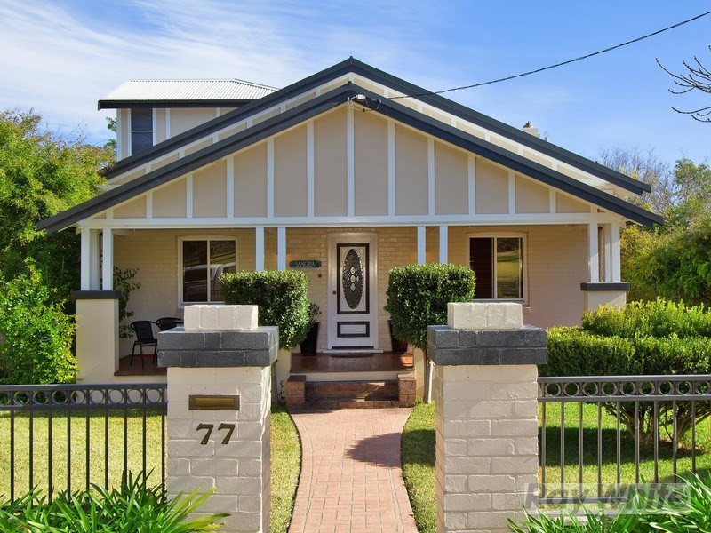 77 Upper Street, Tamworth NSW 2340