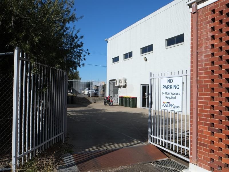 476 Peel Street, Tamworth NSW 2340