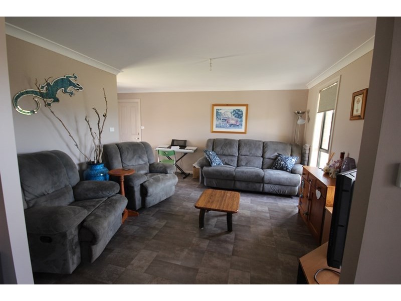 1 Stanley Close, Tamworth NSW 2340