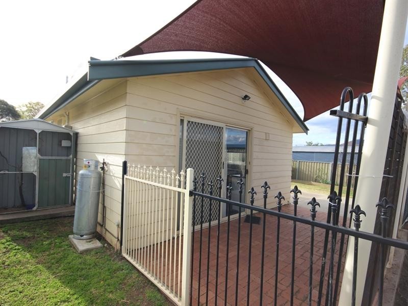 14 Baird Crescent, Tamworth NSW 2340