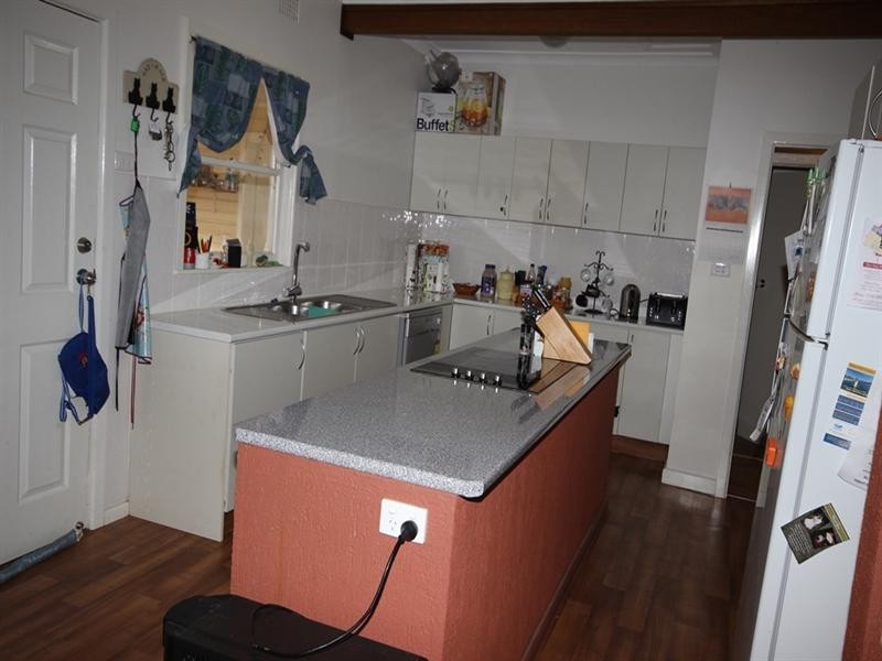 14 Baird Crescent, Tamworth NSW 2340