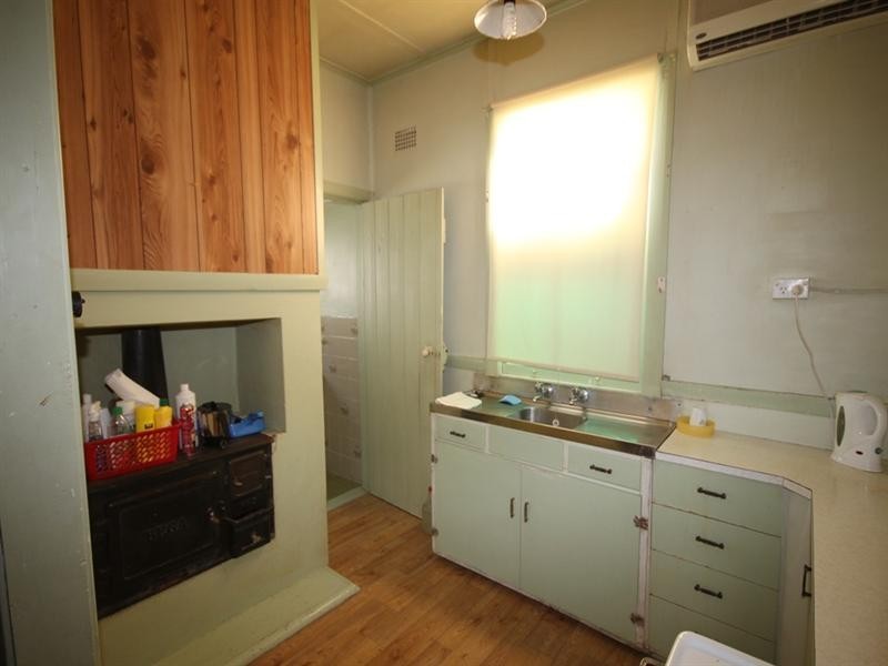 12 Vera Street, Tamworth NSW 2340