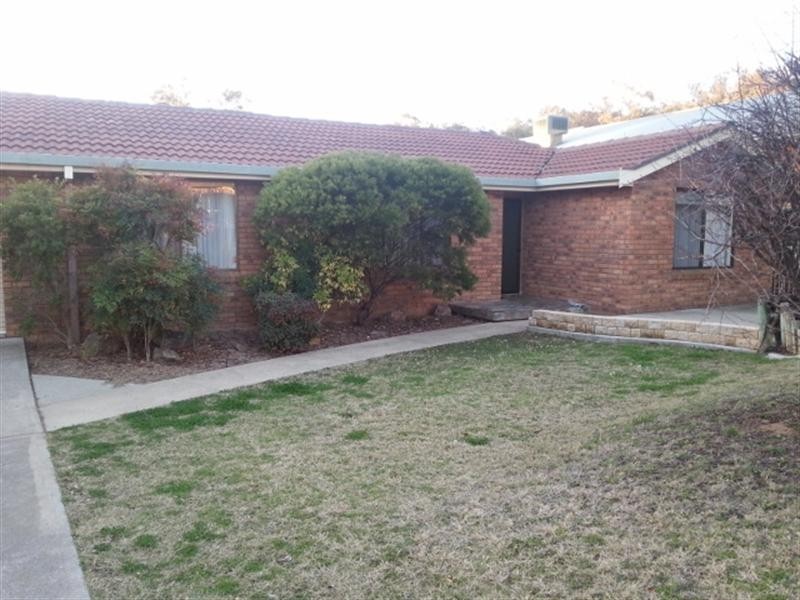 46 Eucalypt Drive, Tamworth NSW 2340