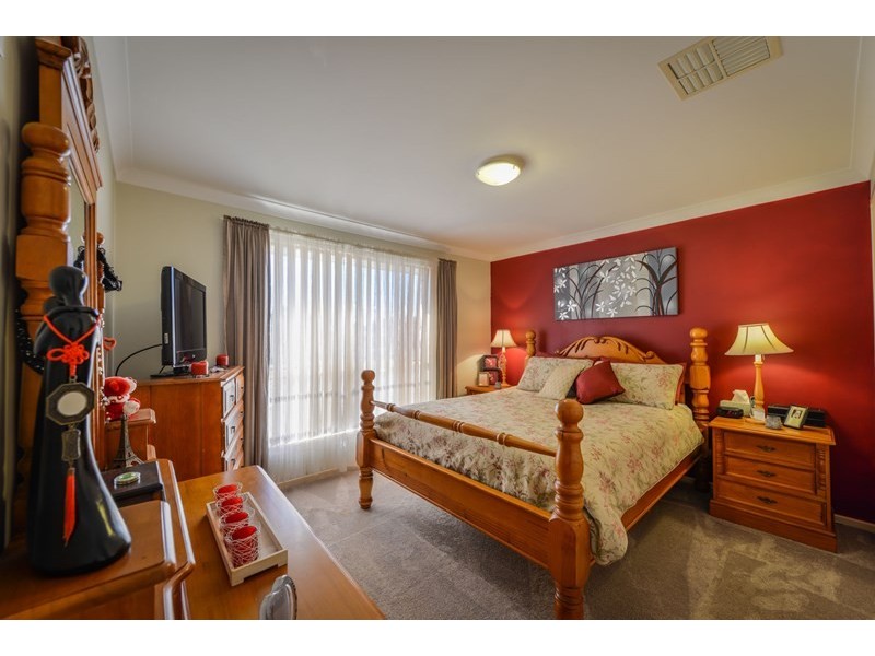 4 Eureka Place, Tamworth NSW 2340