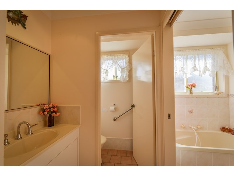 4 Eureka Place, Tamworth NSW 2340