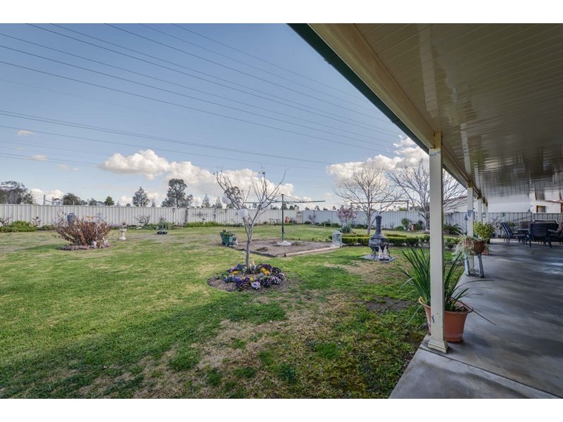 4 Eureka Place, Tamworth NSW 2340
