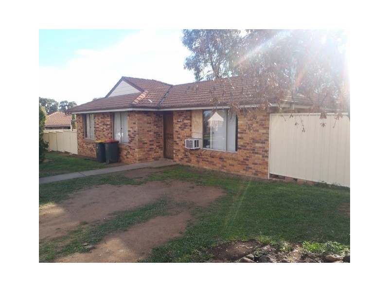 2 Maitland Street, Tamworth NSW 2340