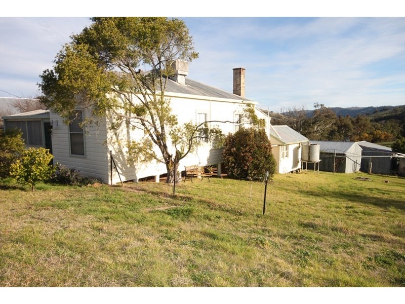 33 Church Street, Limbri NSW 2352